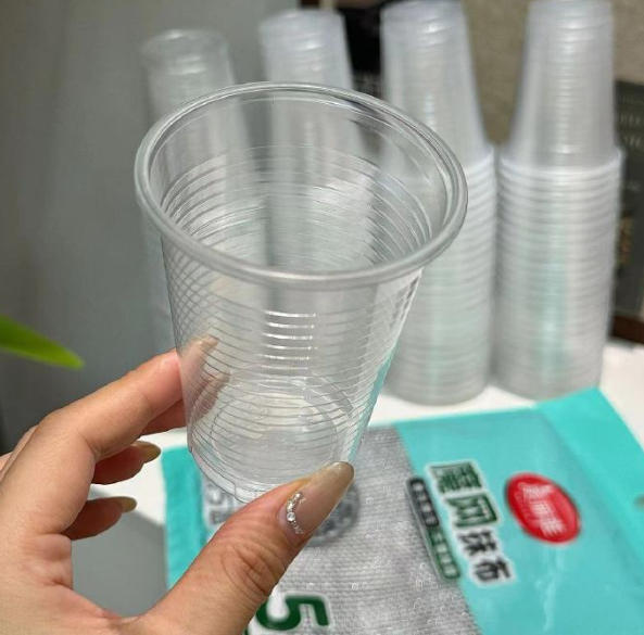 创新塑料成型机，驱动未来制造